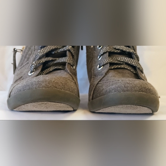 𝑱𝒖𝒔𝒕𝒊𝒄𝒆 𝑯𝒊𝒈𝒉-𝑻𝒐𝒑 𝑾𝒆𝒅𝒈𝒆 𝒁𝒊𝒑𝒑𝒆𝒓 𝑺𝒏𝒆𝒂𝒌𝒆𝒓𝒔/𝗕𝘅#02 - Picture 7 of 14